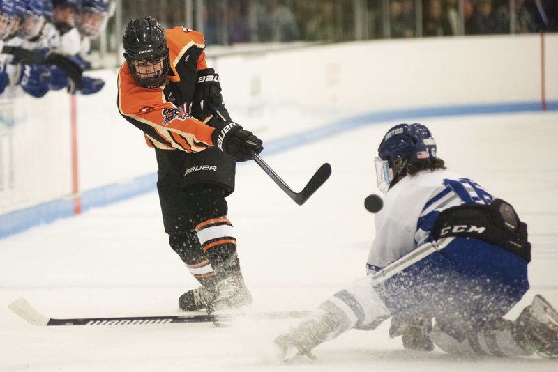 Cashing in on opportunities, Danvers hockey doubles up Beverly